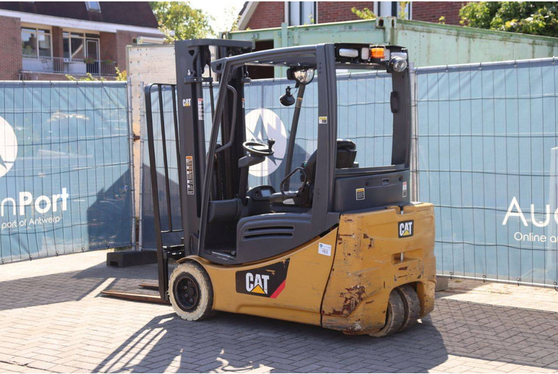 Caterpillar 2ET4000 - Electric forklift: picture 4 Caterpillar 2ET4000 - Electric forklift: picture 4
