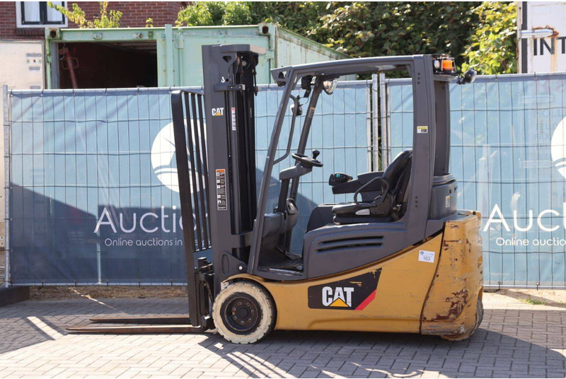 Caterpillar 2ET4000 - Electric forklift: picture 3 Caterpillar 2ET4000 - Electric forklift: picture 3