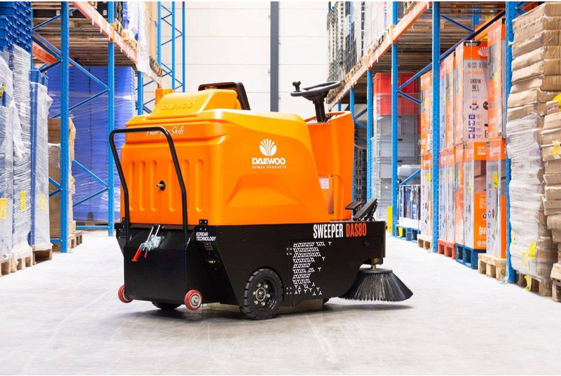 Daewoo DAS80 Zit - Road sweeper: picture 4 Daewoo DAS80 Zit - Road sweeper: picture 4