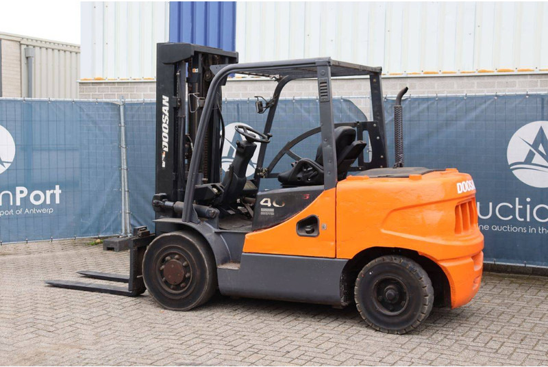 Doosan  - Diesel forklift: picture 3 Doosan  - Diesel forklift: picture 3