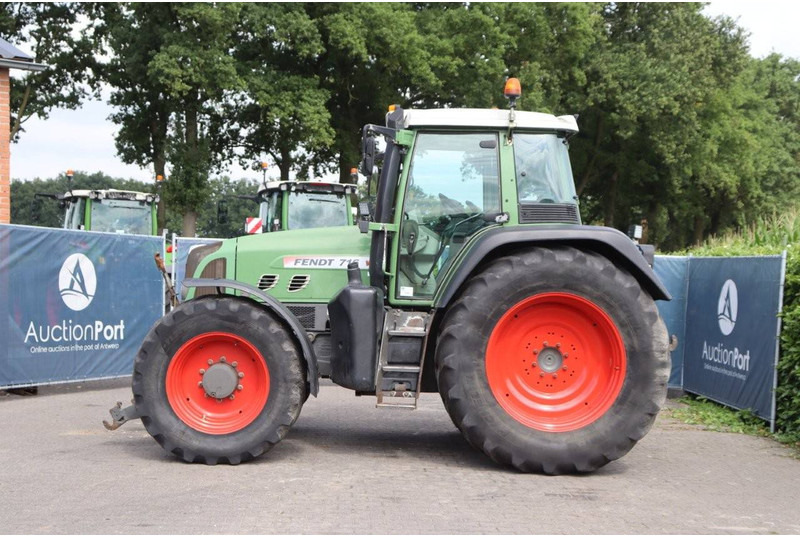 Fendt 716 VARIO - Farm tractor: picture 2 Fendt 716 VARIO - Farm tractor: picture 2
