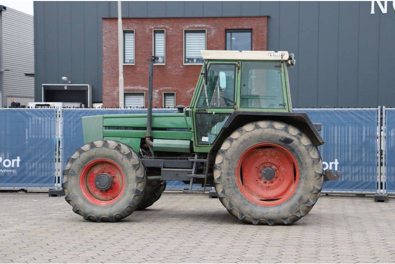 Fendt Favorit 612 LSA E - Farm tractor: picture 3 Fendt Favorit 612 LSA E - Farm tractor: picture 3