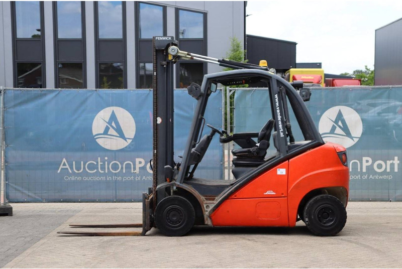 Fenwick-Linde H25D - Diesel forklift: picture 2 Fenwick-Linde H25D - Diesel forklift: picture 2