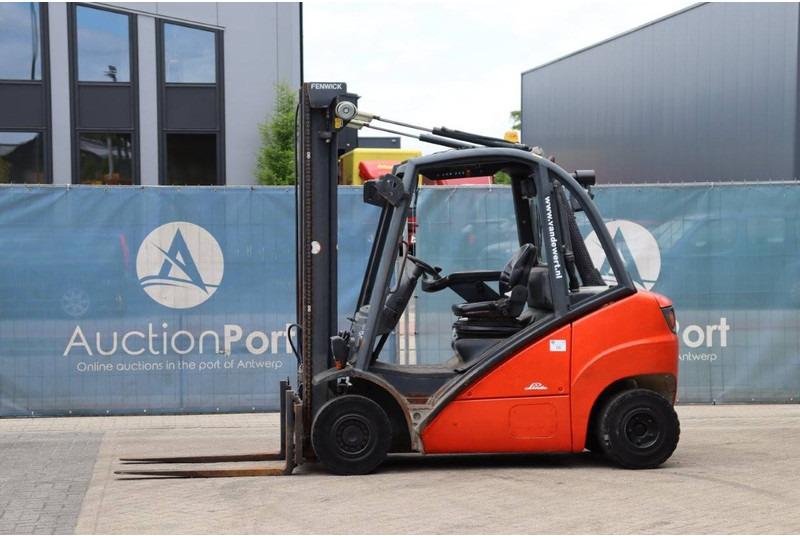 Fenwick-Linde H25D - Diesel forklift: picture 1 Fenwick-Linde H25D - Diesel forklift: picture 1