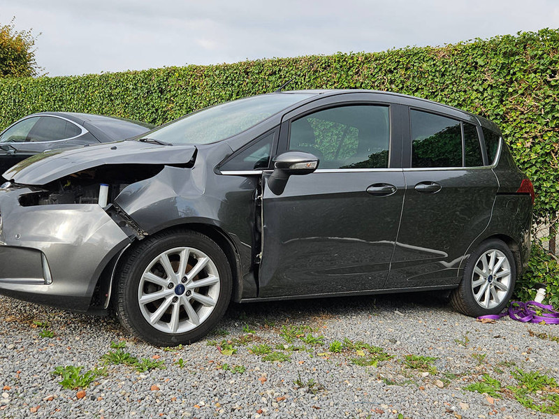 Ford B-Max 1.6 Ti-VCT Powershift - Sedan: picture 2 Ford B-Max 1.6 Ti-VCT Powershift - Sedan: picture 2