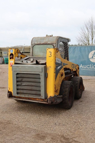 Gehl R220 - Wheel loader: picture 5 Gehl R220 - Wheel loader: picture 5