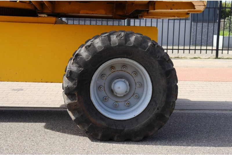 Telescopic boom Genie S-65: picture 10
