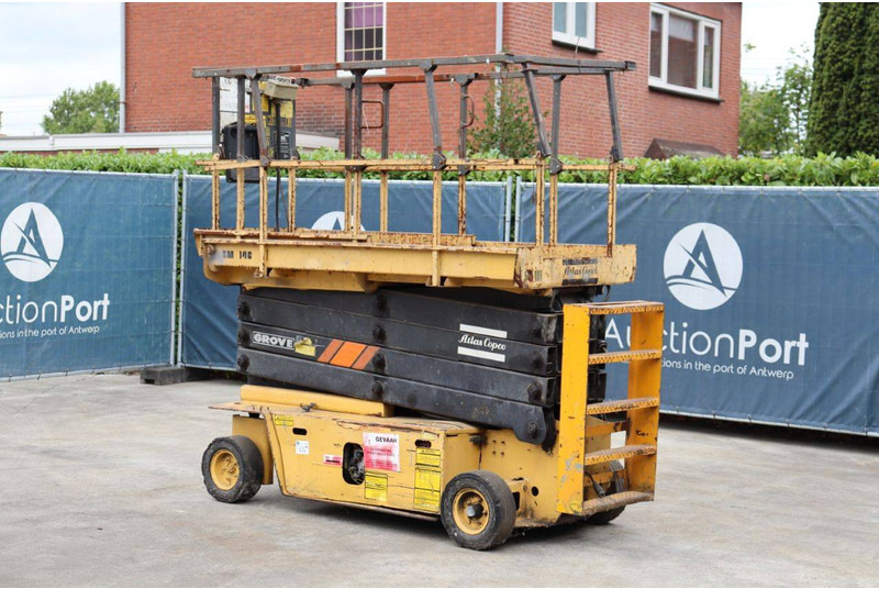 Grove SM3146E - Scissor lift: picture 3 Grove SM3146E - Scissor lift: picture 3