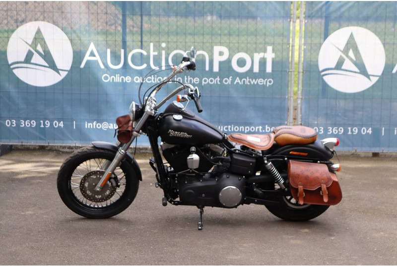 Harley-Davidson Dyna Street Bob - Motorcycle: picture 2 Harley-Davidson Dyna Street Bob - Motorcycle: picture 2