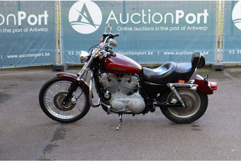 Harley-Davidson Sportster XL883 - Motorcycle: picture 2 Harley-Davidson Sportster XL883 - Motorcycle: picture 2