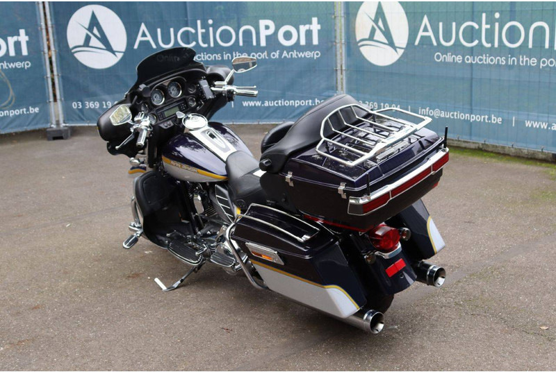 Harley-Davidson ULTRA CLASSIC CVO - Motorcycle: picture 4 Harley-Davidson ULTRA CLASSIC CVO - Motorcycle: picture 4