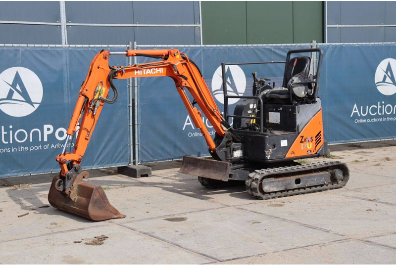 Mini excavator Hitachi ZX17U: picture 10