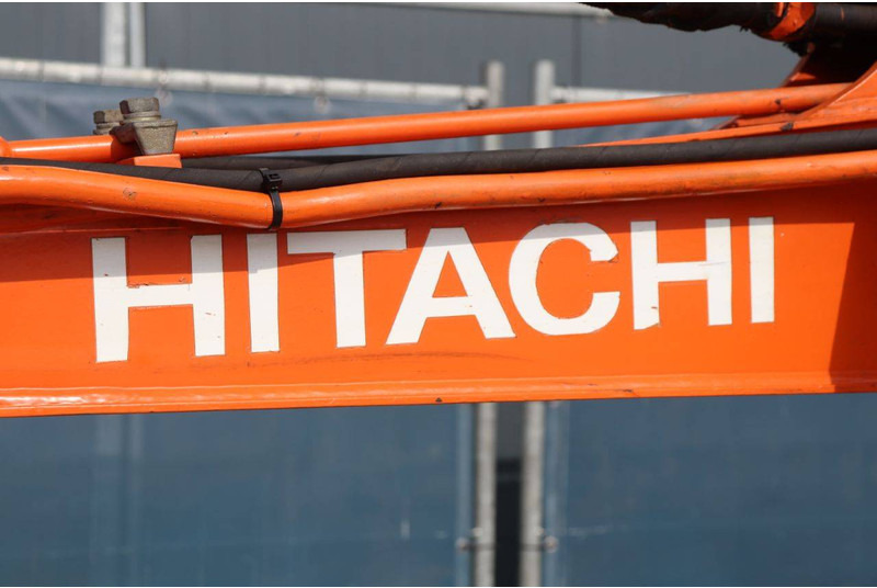 Mini excavator Hitachi ZX17U: picture 15