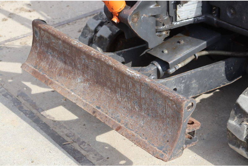 Mini excavator Hitachi ZX17U: picture 18