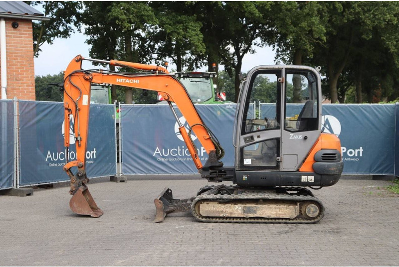 Hitachi ZX30 CLR - Crawler excavator: picture 2 Hitachi ZX30 CLR - Crawler excavator: picture 2