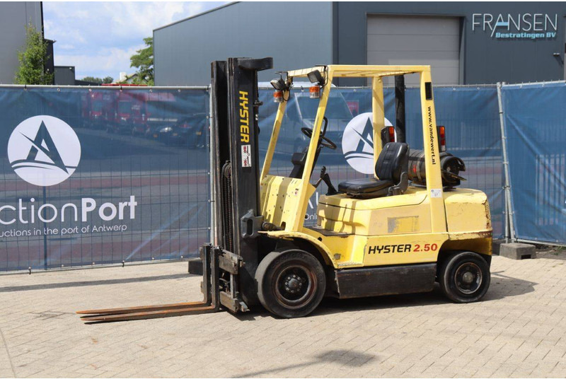 LPG forklift Hyster H2.50XM: picture 9
