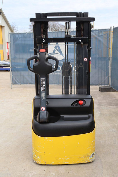 Hyundai 10 LS-7 - Stacker: picture 5 Hyundai 10 LS-7 - Stacker: picture 5