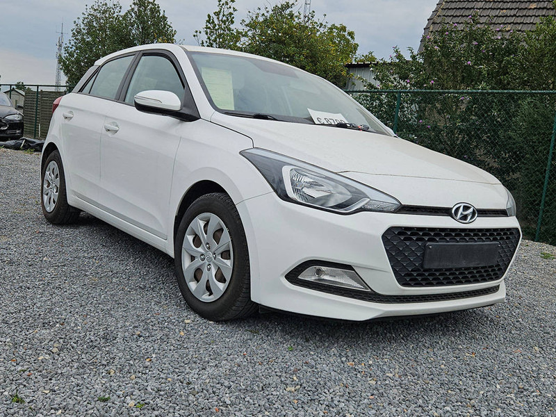 Hyundai i20 1.2 - Sedan: picture 4 Hyundai i20 1.2 - Sedan: picture 4