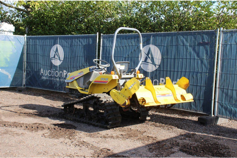 Iseki Piccoro TPC 15 - Farm tractor: picture 3 Iseki Piccoro TPC 15 - Farm tractor: picture 3