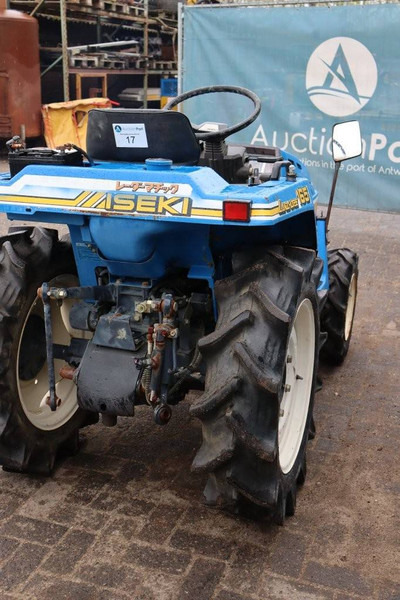 Iseki TU165F - Farm tractor: picture 5 Iseki TU165F - Farm tractor: picture 5