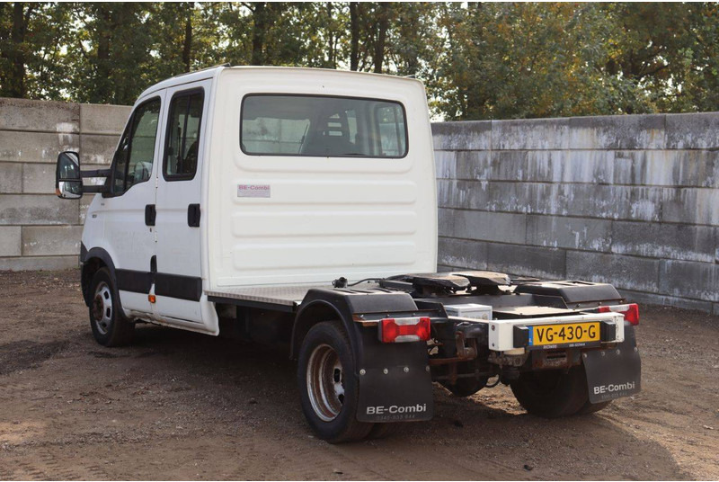 Iveco Daily 35C17 35C17 - Box truck: picture 4 Iveco Daily 35C17 35C17 - Box truck: picture 4