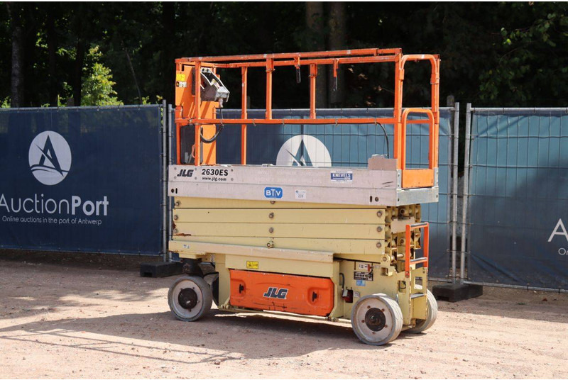 JLG 2630ES - Scissor lift: picture 3 JLG 2630ES - Scissor lift: picture 3