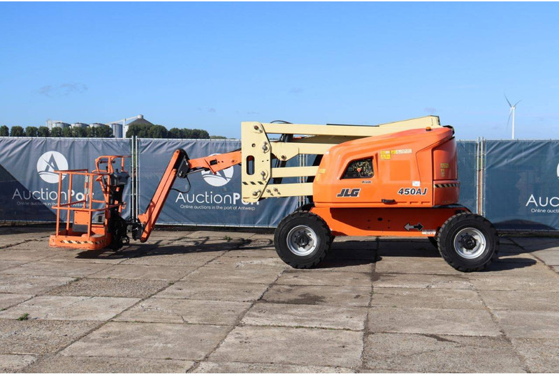 JLG 450AJ - Articulated boom: picture 2 JLG 450AJ - Articulated boom: picture 2