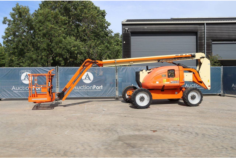 JLG 600AJ - Articulated boom: picture 1 JLG 600AJ - Articulated boom: picture 1