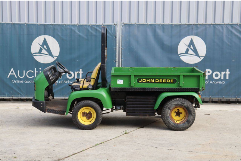 John Deere 2030A - Golf cart: picture 2 John Deere 2030A - Golf cart: picture 2