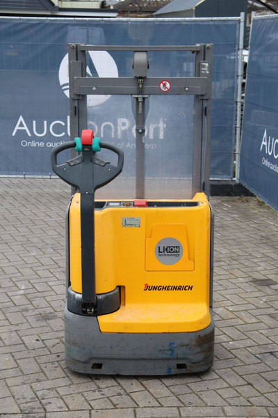 Jungheinrich EJC 110 - Stacker: picture 5 Jungheinrich EJC 110 - Stacker: picture 5