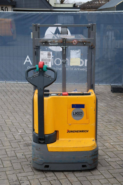 Jungheinrich EJC 110 - Stacker: picture 5 Jungheinrich EJC 110 - Stacker: picture 5