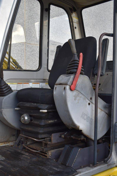 Crawler excavator Kobelco SK160LC: picture 11
