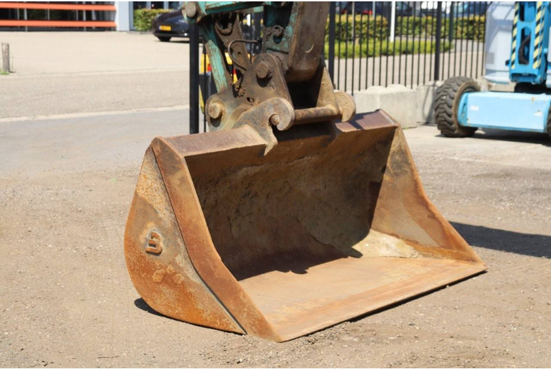 Crawler excavator Kobelco SK235SR: picture 13