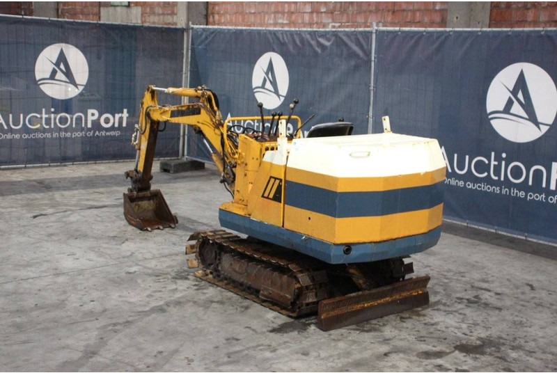 Komatsu PC09 - Mini excavator: picture 3 Komatsu PC09 - Mini excavator: picture 3