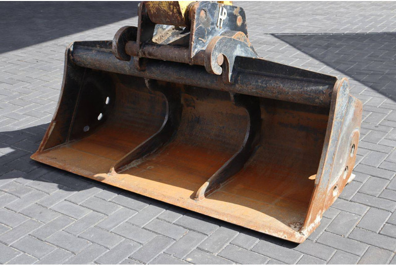 Crawler excavator Komatsu PC138US-11: picture 13