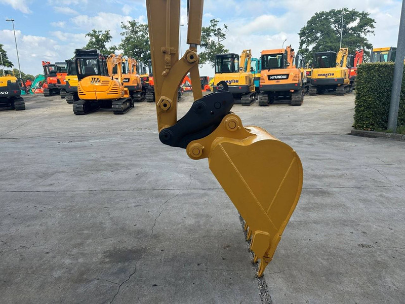Crawler excavator Komatsu PC56-7: picture 11