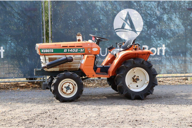 Kubota B1402-M - Farm tractor: picture 1 Kubota B1402-M - Farm tractor: picture 1