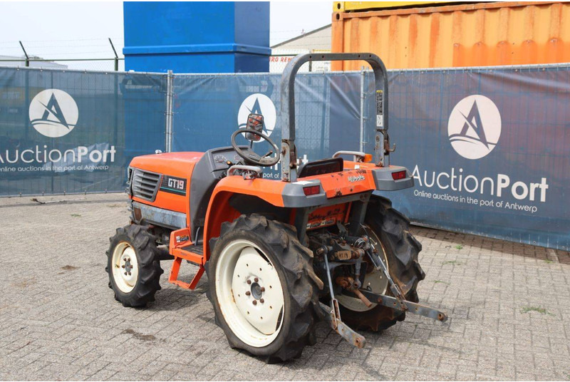 Kubota GT19 - Farm tractor: picture 4 Kubota GT19 - Farm tractor: picture 4