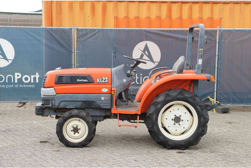 Kubota KL23 - Farm tractor: picture 2 Kubota KL23 - Farm tractor: picture 2