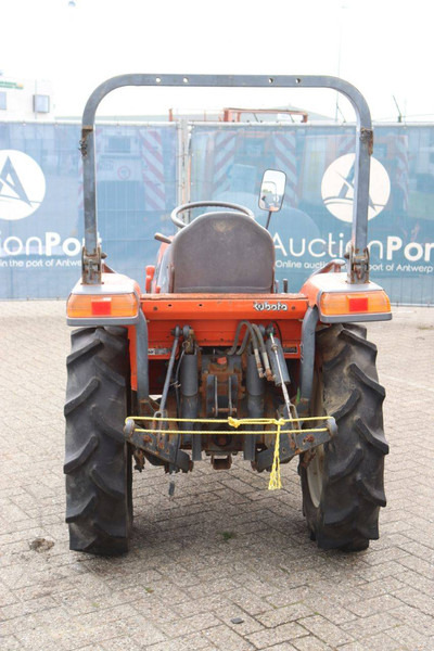 Kubota KL23 - Farm tractor: picture 5 Kubota KL23 - Farm tractor: picture 5