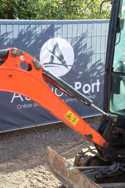Mini excavator Kubota KX016-4: picture 16