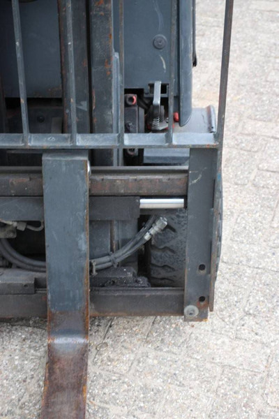 Electric forklift Linde E18C-02: picture 13