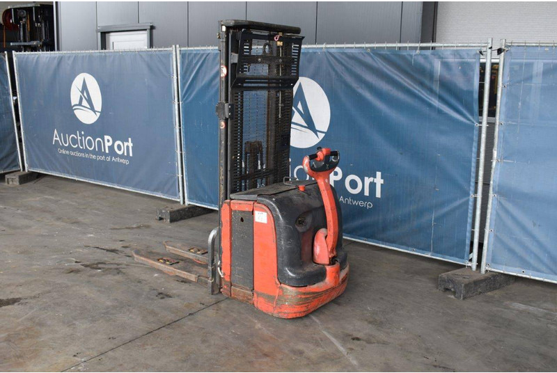 Linde L14 - Stacker: picture 3 Linde L14 - Stacker: picture 3