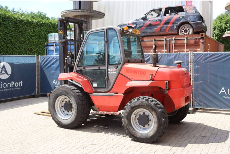 Manitou M30-4 Turbo - Rough terrain forklift: picture 3 Manitou M30-4 Turbo - Rough terrain forklift: picture 3