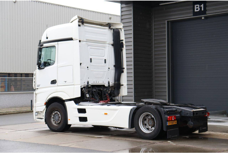 Mercedes-Benz Actros - Cab chassis truck: picture 4 Mercedes-Benz Actros - Cab chassis truck: picture 4