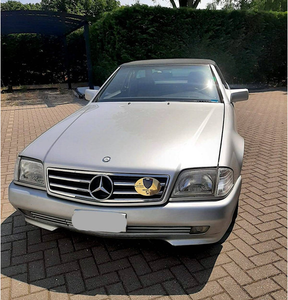 Mercedes-Benz SL-Klasse (R129) _ 300 -24 - Sedan: picture 1 Mercedes-Benz SL-Klasse (R129) _ 300 -24 - Sedan: picture 1