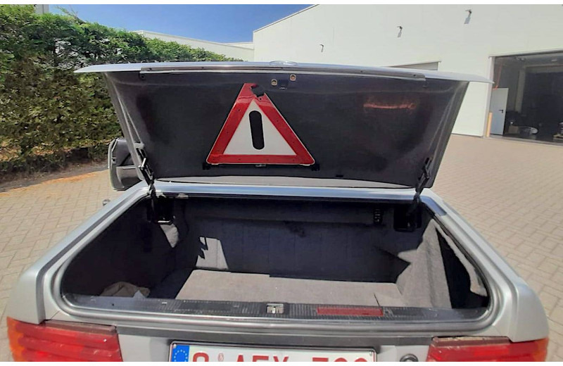Sedan Mercedes-Benz SL-Klasse (R129) _ 300 -24: picture 15