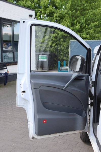 Panel van Mercedes-Benz Vito CDI 109: picture 14