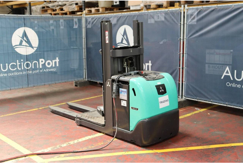 Mitsubishi Velia - Order picker: picture 4 Mitsubishi Velia - Order picker: picture 4