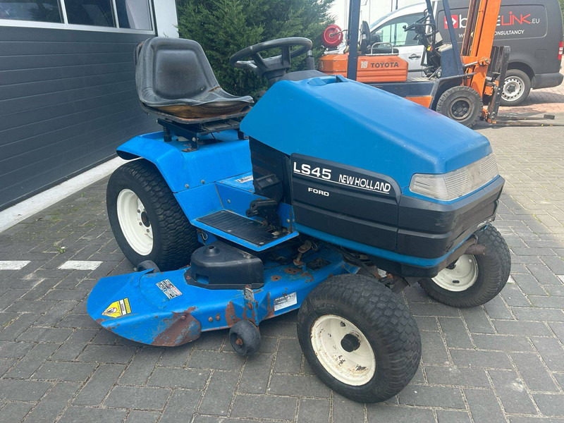 New Holland LS45 Hydro - Farm tractor: picture 4 New Holland LS45 Hydro - Farm tractor: picture 4